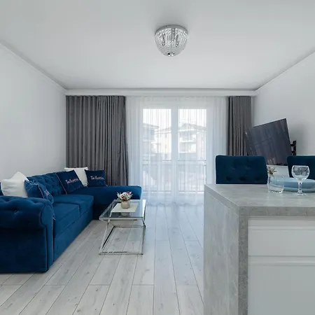 Nature Escape By Bookinghost *